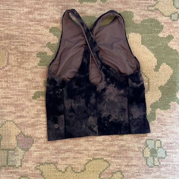 Lululemon cropped tank - Picture 2 of 4